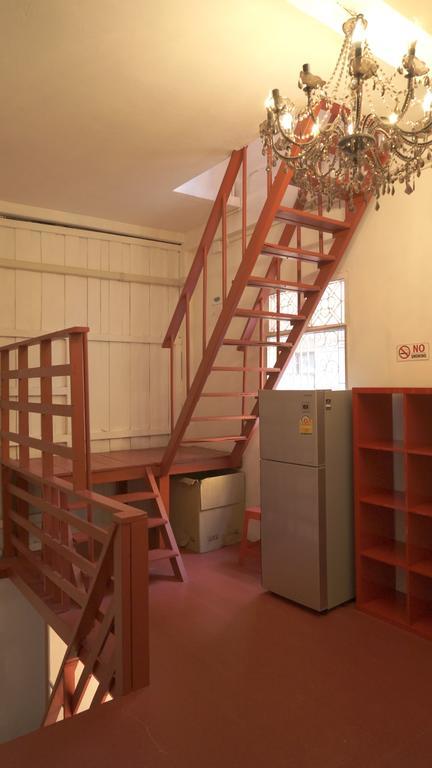 Tiger Lily Hostel Bangkok Room photo